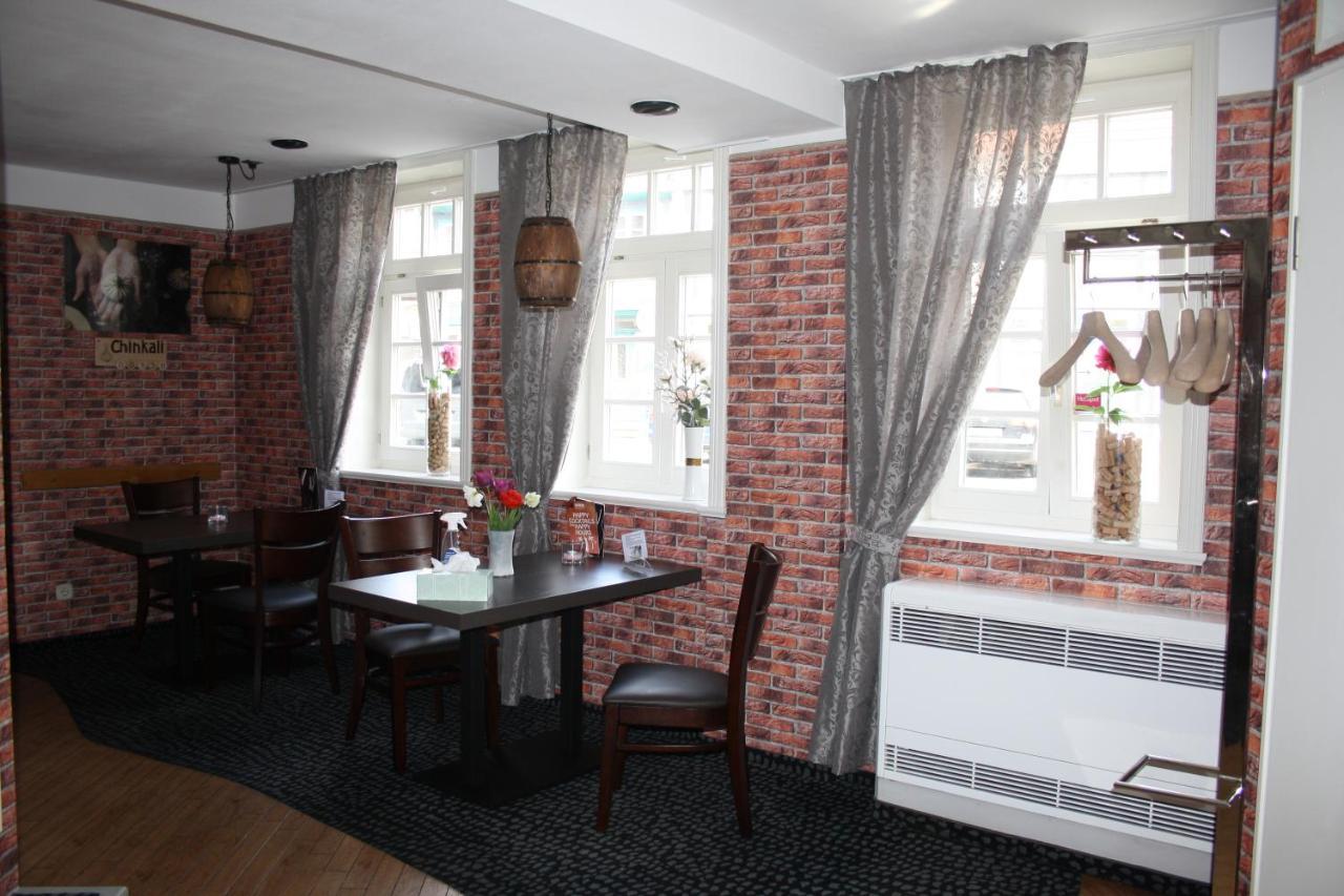 Hotel & Restaurant Aragwi Salzwedel Bagian luar foto